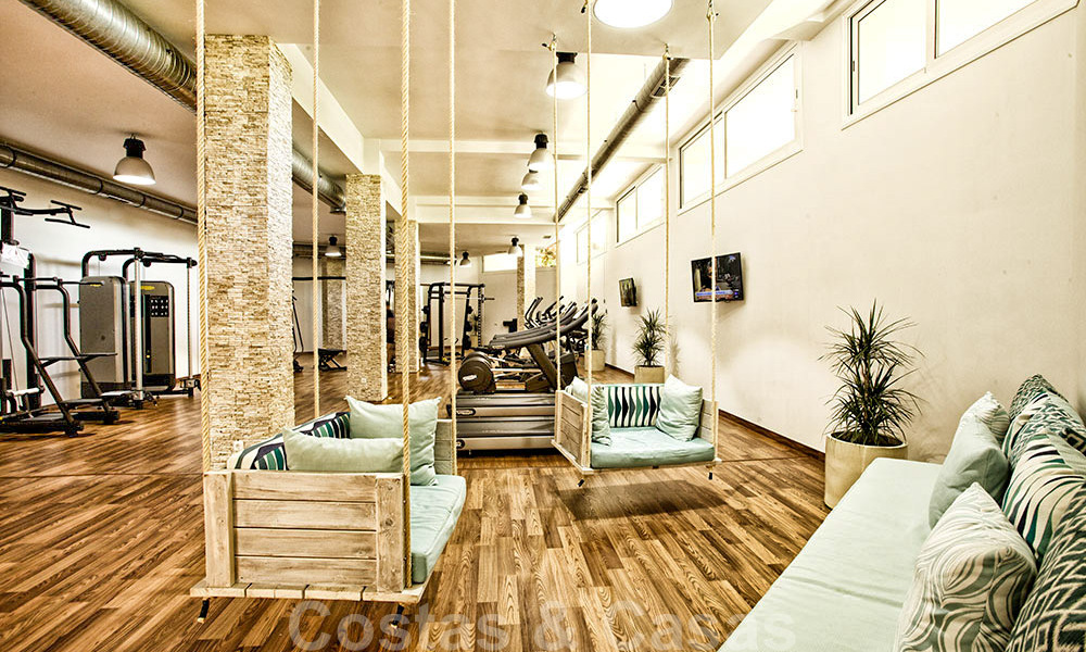 Apartamento de lujo en venta en un complejo resort de primera clase en Nueva Andalucía, Marbella 790380