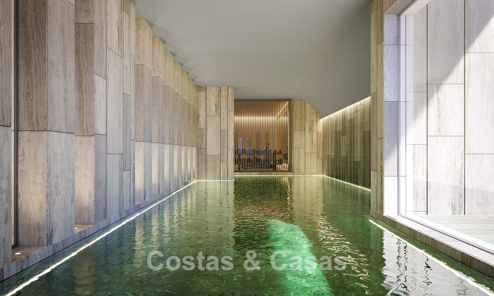 Villa de primera clase en venta con vistas al mar en un entorno cerrado y vigilado en Sotogrande, Costa del Sol 790718