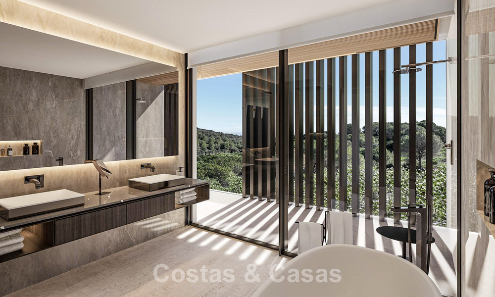 Villa de diseño arquitectónico en venta, en primera línea de golf, en una exclusiva urbanización privada en Sotogrande, Costa del Sol 790763