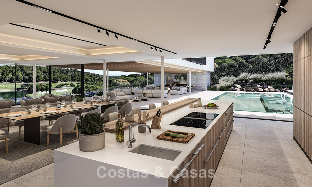 Villa de diseño arquitectónico en venta, en primera línea de golf, en una exclusiva urbanización privada en Sotogrande, Costa del Sol 790767