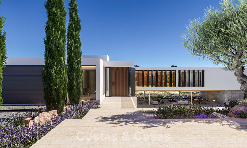 Villa de diseño arquitectónico en venta, en primera línea de golf, en una exclusiva urbanización privada en Sotogrande, Costa del Sol 790771