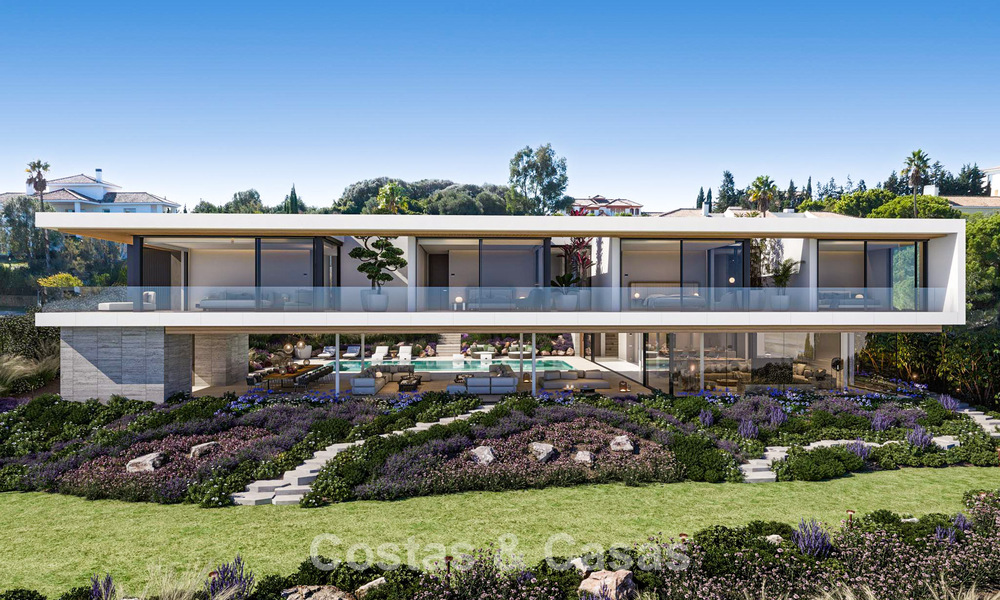 Villa de diseño arquitectónico en venta, en primera línea de golf, en una exclusiva urbanización privada en Sotogrande, Costa del Sol 790776