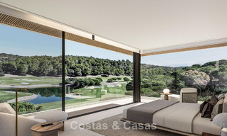 Villa de diseño arquitectónico en venta, en primera línea de golf, en una exclusiva urbanización privada en Sotogrande, Costa del Sol 790780 