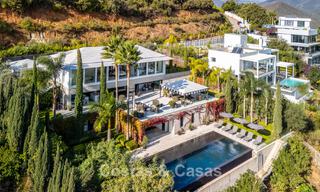 Villa de lujo contemporánea con vistas panorámicas a la montaña y al mar en venta en las colinas de Marbella Este 790945 