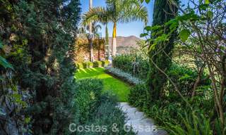 Villa de lujo contemporánea con vistas panorámicas a la montaña y al mar en venta en las colinas de Marbella Este 790960 