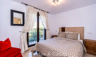 Apartamento mediterráneo con vistas al golf y al mar en venta en un resort de golf en las colinas de Marbella - Benahavís 790920 