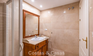 Apartamento mediterráneo con vistas al golf y al mar en venta en un resort de golf en las colinas de Marbella - Benahavís 790922 