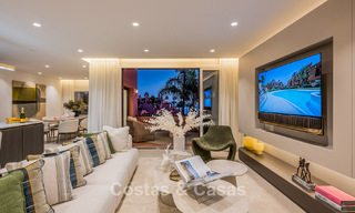 Amplio ático en venta con vista al mar en un icónico complejo, primera línea de playa entre Marbella y Estepona 790878 