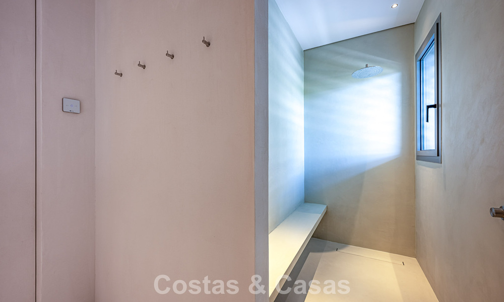 Apartamento moderno, luminoso y de lujo con vistas panorámicas al mar en venta en Benahavís - Marbella 791161