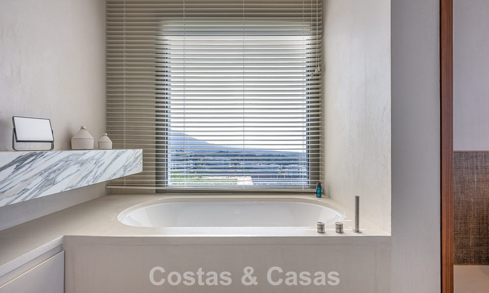 Apartamento moderno, luminoso y de lujo con vistas panorámicas al mar en venta en Benahavís - Marbella 791166