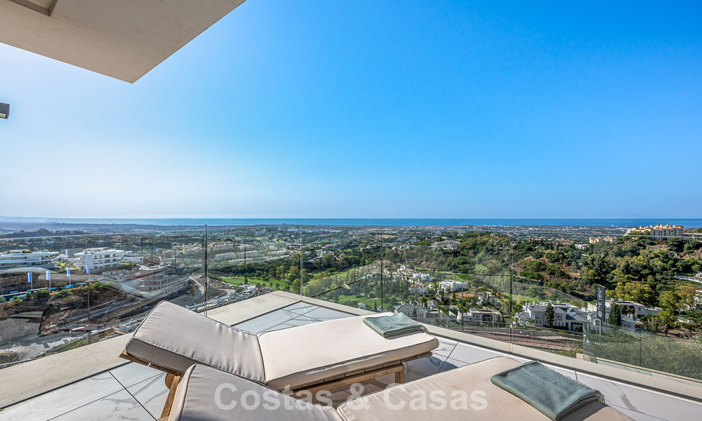 Apartamento moderno, luminoso y de lujo con vistas panorámicas al mar en venta en Benahavís - Marbella 791173