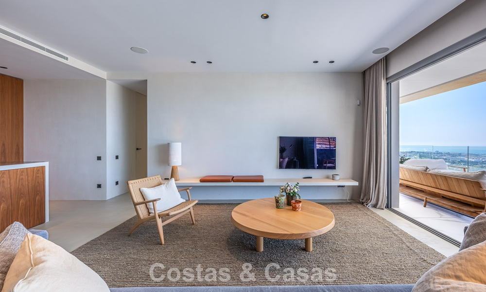 Apartamento moderno, luminoso y de lujo con vistas panorámicas al mar en venta en Benahavís - Marbella 791186