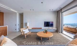 Apartamento moderno, luminoso y de lujo con vistas panorámicas al mar en venta en Benahavís - Marbella 791186 