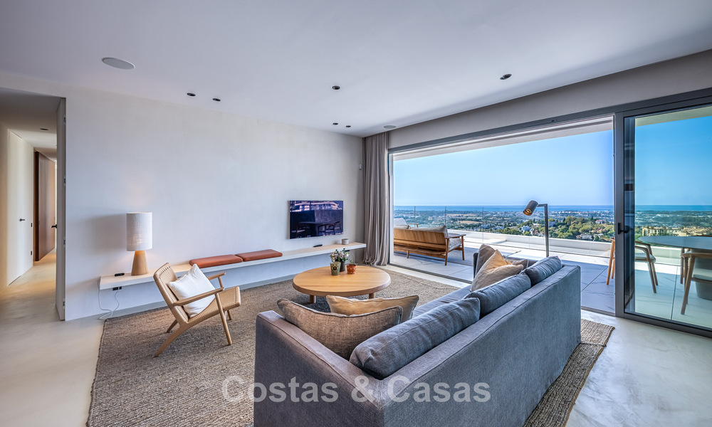 Apartamento moderno, luminoso y de lujo con vistas panorámicas al mar en venta en Benahavís - Marbella 791187