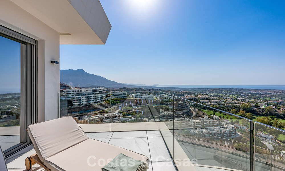 Apartamento moderno, luminoso y de lujo con vistas panorámicas al mar en venta en Benahavís - Marbella 791193