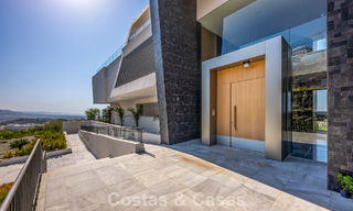 Apartamento moderno, luminoso y de lujo con vistas panorámicas al mar en venta en Benahavís - Marbella 791203 