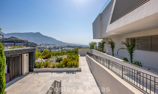 Apartamento moderno, luminoso y de lujo con vistas panorámicas al mar en venta en Benahavís - Marbella 791204 