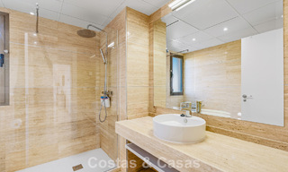 Apartamento con jardín y vistas al mar en venta en complejo cerrado en Marbella - Benahavís 791252 