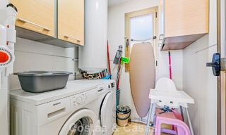 Apartamento con jardín y vistas al mar en venta en complejo cerrado en Marbella - Benahavís 791257 