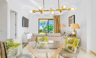 Apartamento con jardín y vistas al mar en venta en complejo cerrado en Marbella - Benahavís 791258 