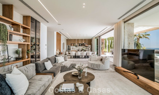 Villa de diseño vanguardista en venta con vistas panorámicas al mar, dentro de un prestigioso resort de golf, Marbella - Benahavís 791009 