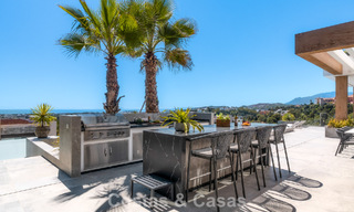 Villa de diseño vanguardista en venta con vistas panorámicas al mar, dentro de un prestigioso resort de golf, Marbella - Benahavís 791022 