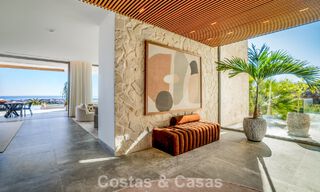 Villa de diseño vanguardista en venta con vistas panorámicas al mar, dentro de un prestigioso resort de golf, Marbella - Benahavís 791046 