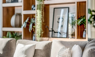 Villa de diseño vanguardista en venta con vistas panorámicas al mar, dentro de un prestigioso resort de golf, Marbella - Benahavís 791065 