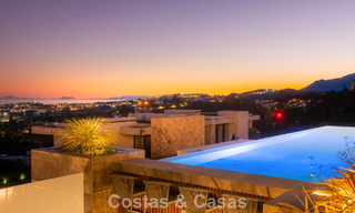 Villa de diseño vanguardista en venta con vistas panorámicas al mar, dentro de un prestigioso resort de golf, Marbella - Benahavís 791074 