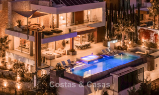 Villa de diseño vanguardista en venta con vistas panorámicas al mar, dentro de un prestigioso resort de golf, Marbella - Benahavís 791081 