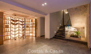 Villa de diseño vanguardista en venta con vistas panorámicas al mar, dentro de un prestigioso resort de golf, Marbella - Benahavís 791082 