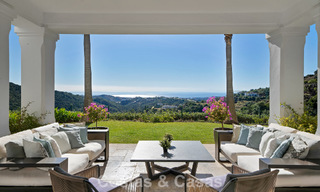 Majestuosa villa de lujo Española en venta con sublimes vistas al mar en una comunidad cerrada en Benahavís - Marbella 791223 