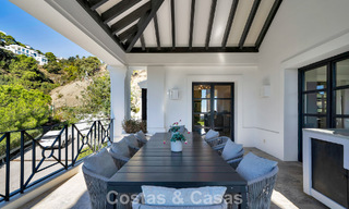 Majestuosa villa de lujo Española en venta con sublimes vistas al mar en una comunidad cerrada en Benahavís - Marbella 791227 