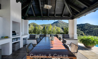 Majestuosa villa de lujo Española en venta con sublimes vistas al mar en una comunidad cerrada en Benahavís - Marbella 791236 