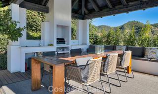 Majestuosa villa de lujo Española en venta con sublimes vistas al mar en una comunidad cerrada en Benahavís - Marbella 791237 