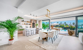 Impresionante villa contemporánea en venta en primera línea de golf en la New Golden Mile entre Marbella y Estepona 791381 