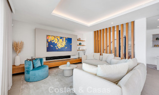 Impresionante villa contemporánea en venta en primera línea de golf en la New Golden Mile entre Marbella y Estepona 791384 