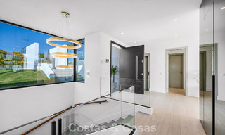 Impresionante villa contemporánea en venta en primera línea de golf en la New Golden Mile entre Marbella y Estepona 791403 
