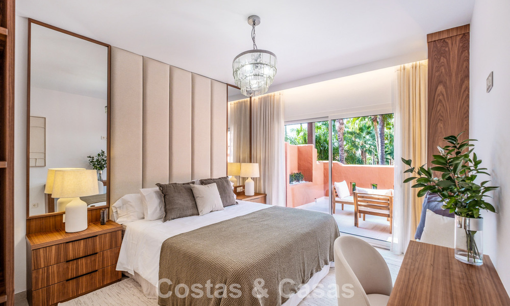 Adosado de lujo modernizado de 4 dormitorios en venta en la Milla de Oro de Marbella 791340