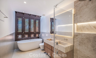 Adosado de lujo modernizado de 4 dormitorios en venta en la Milla de Oro de Marbella 791345 