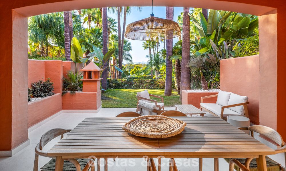 Adosado de lujo modernizado de 4 dormitorios en venta en la Milla de Oro de Marbella 791358