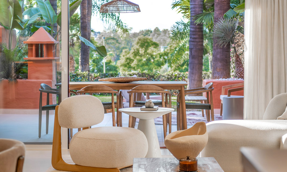 Adosado de lujo modernizado de 4 dormitorios en venta en la Milla de Oro de Marbella 791361