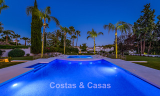 Villa exclusiva en venta, en primera línea de golf, en una prestigiosa urbanización de Nueva Andalucía, Marbella 791439 