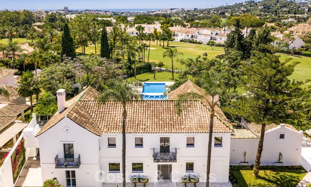 Villa exclusiva en venta, en primera línea de golf, en una prestigiosa urbanización de Nueva Andalucía, Marbella 791447