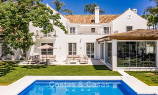Villa exclusiva en venta, en primera línea de golf, en una prestigiosa urbanización de Nueva Andalucía, Marbella 791448 