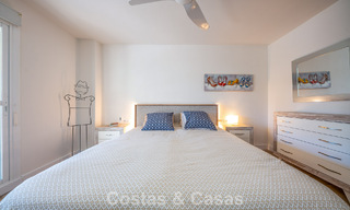 Apartamento contemporáneo renovado en venta en Nueva Andalucía, a poca distancia a pie de la playa y Puerto Banús, Marbella 790913 