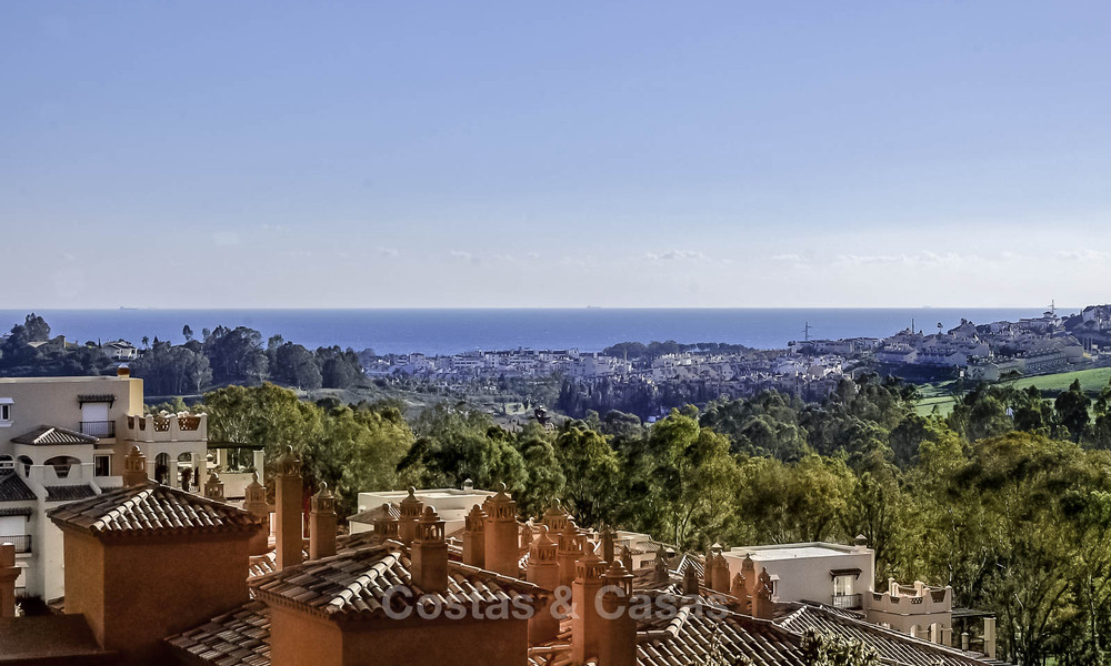 Benatalaya: Apartamentos de lujo en primera línea de golf en venta en la zona de Marbella - Benahavis 791091