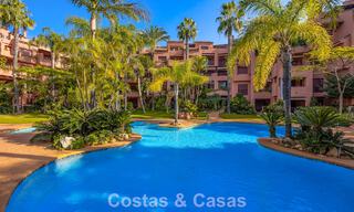 Apartamento listo para entrar a vivir a un paso del mar en Marbella Este 791504 