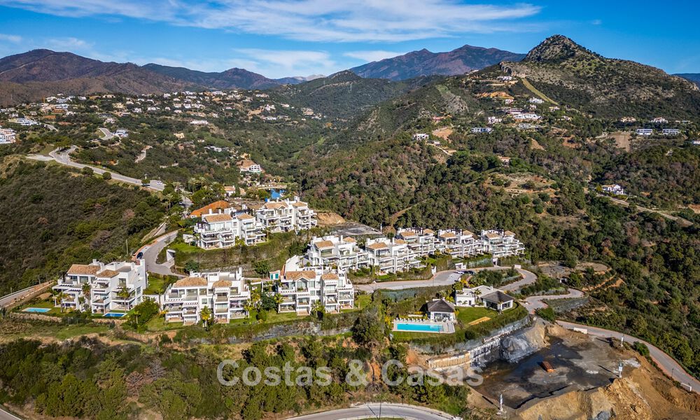 Lujoso apartamento de 3 dormitorios en venta con vistas panorámicas al mar en un resort cerrado en Marbella - Benahavís 791535