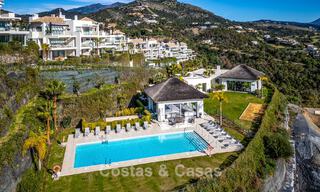 Lujoso apartamento de 3 dormitorios en venta con vistas panorámicas al mar en un resort cerrado en Marbella - Benahavís 791539 